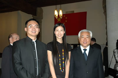 驻瑞士大使董津义举行国庆59周年招待会